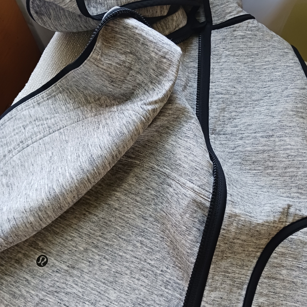 Lululemon Insculpt reversible vest